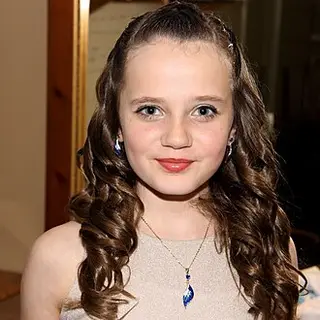 Portrait of Amira Willighagen