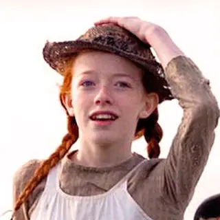 Portrait of Amybeth McNulty