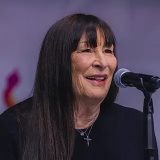 Anjelica Huston — birth chart