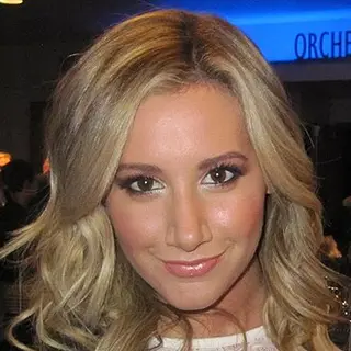 Ashley Tisdale — birth chart