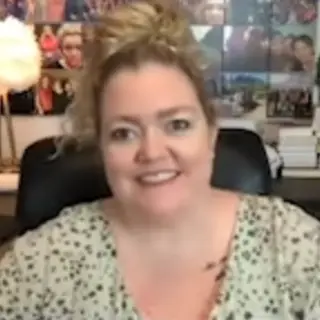 Portrait of Colleen Hoover