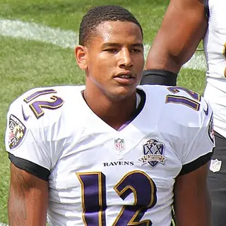 Portrait of Darren Waller