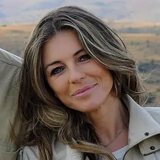 Elizabeth Hurley — birth chart