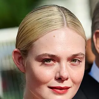 Elle Fanning — birth chart