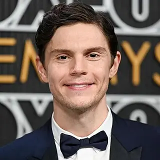 Evan Peters — birth chart