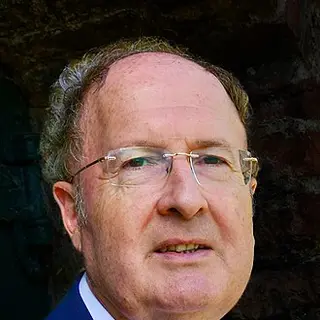 Portrait of Greg Winter