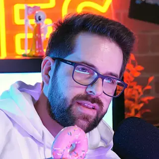 Portrait of Ian Hecox