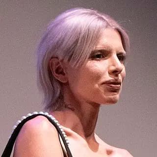 Julia Fox — birth chart
