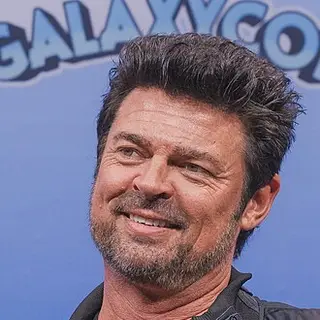 Karl Urban — birth chart