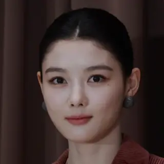 Portrait of Kim You-jung