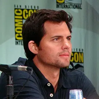 Kristoffer Polaha