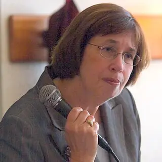Portrait of Linda Greenhouse