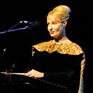 Lisa Gerrard — birth chart