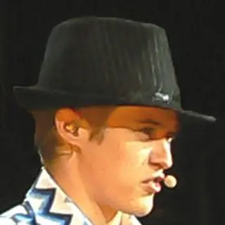 Lucas Grabeel — birth chart