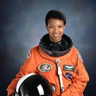 Mae Jemison — birth chart