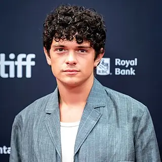 Portrait of Noah Jupe