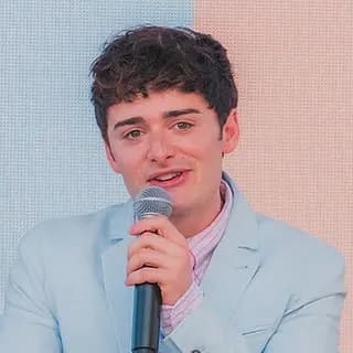 Portrait of Noah Schnapp