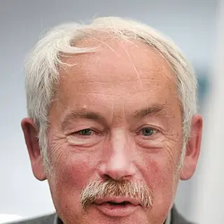 Portrait of Peter Grünberg