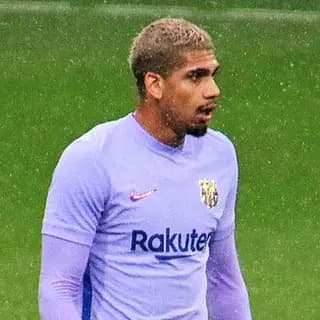 Portrait of Ronald Araújo