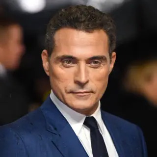 Rufus Sewell