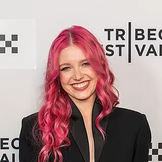 Portrait of Shay Rudolph