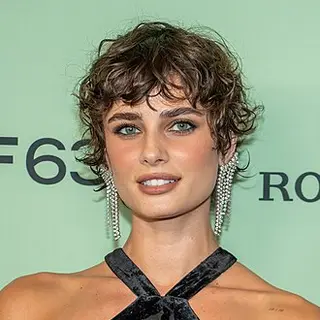 Portrait of Taylor Marie Hill