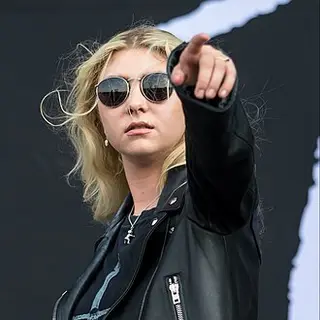 Taylor Momsen — birth chart