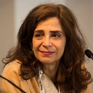 Portrait of Tina Rosenberg
