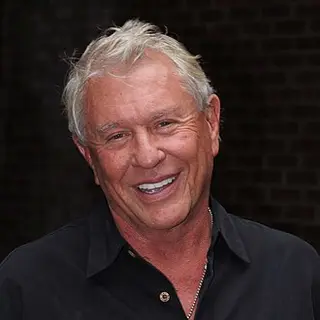 Portrait of Tom Berenger