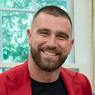 Portrait of Travis Kelce